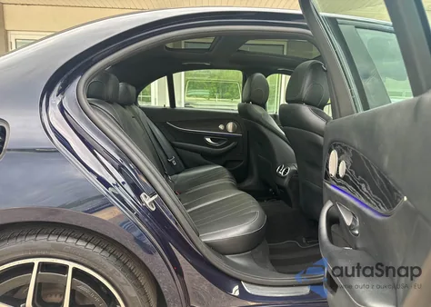 2021 Mercedes-Benz E 350 4Matic z USA, uszkodzony, nr VIN W1KZF8EB6MA973873